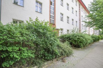 Beautiful and modernised flat in the green, 12487 Berlin, Upper floor apartment