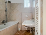 2-Zimmer-Wohnung in zentraler Lage - Badezimmer