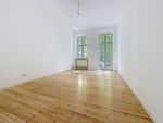 Fantastische Altbauwohnung mit Balkon in Prenzlauer Berg - Wohnzimmer