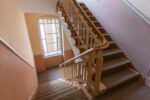 Fantastische Altbauwohnung mit Balkon in Prenzlauer Berg - Treppenhaus