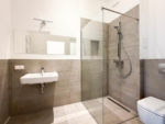 Kompakt, stilvoll, lichtdurchflutet – 2 Zimmer mit Terrasse - Badezimmer