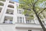 Attractive 2-room apartment with balcony in the Reuterkiez area - Fassade_Visualisiert
