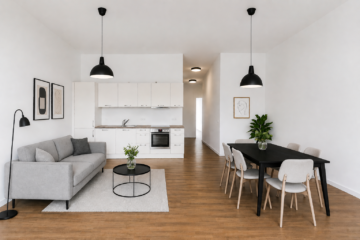 Commission-Free! Spacious, Bright 4-Bedroom Family Apartment, 14167 Berlin, Upper floor apartment