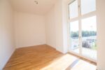 Spacious 4-room apartment with balcony and plenty of natural light - Zimmer mit Balkon