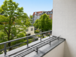 City-Life pur: 2-Zimmer-Wohnung in der Kurfürstenstraße - Aussicht Balkon