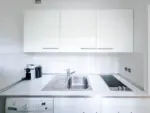 Kleines Apartment mit Balkon in Charlottenburg – Ihr Rückzugsort wartet - Küche