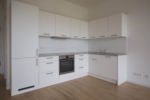 Creative 2-Room Apartment with Exclusive Terrace – Commission-Free - Einbauküche