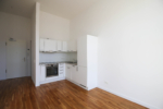 Bright 2-Room City Apartment – No Brokerage Fee - Küche