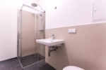 Modernes 1-Zimmer-Apartment - Badezimmer