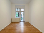Großzügige Hochparterrewohnung mit Terrasse in Toplage - Zimmer mit Terrasse