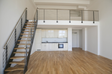 Lichtdurchflutete 2 Zimmerwohnung mit Loftcharakter, 14167 Berlin, Etagenwohnung