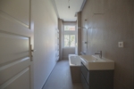 Stilvolle 1-Zimmer-Oase mit Balkon - Badezimmer