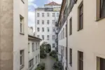 Fitness inclusive: Ruhig gelegene Familienwohnung mit Balkon in Prenzlauer Berg - Innenhof