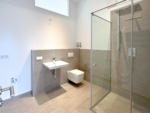 Große und lichtdurchflutete 4 Zimmerwohnung mit Loftcharakter - Gäste-WC