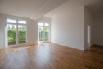 Charming two-room apartment in green Lichterfelde. - Wohn-Essbereich