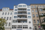 Provisionsfrei: Vermietete Eigentumswohnung nahe Gleisdreieck - Hausansicht