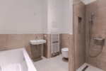 Commission-Free! Modern, Bright 3-Bedroom Apartment for Couples & Families - Badezimmer